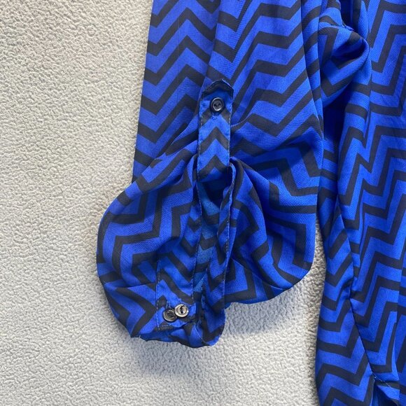 Riley+James V-neck, sheer blouse Size 3X Quarter Length Button-up Sleeve,Blue - Picture 9 of 10